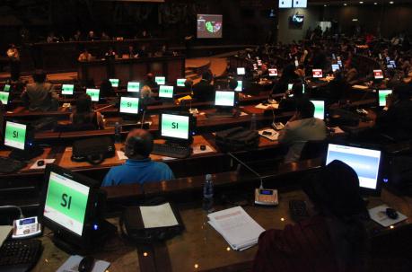 Los votos de Avanza junto a los de AP para aprobar la Ley de Comunicación Seis momentos políticos de Ramiro González